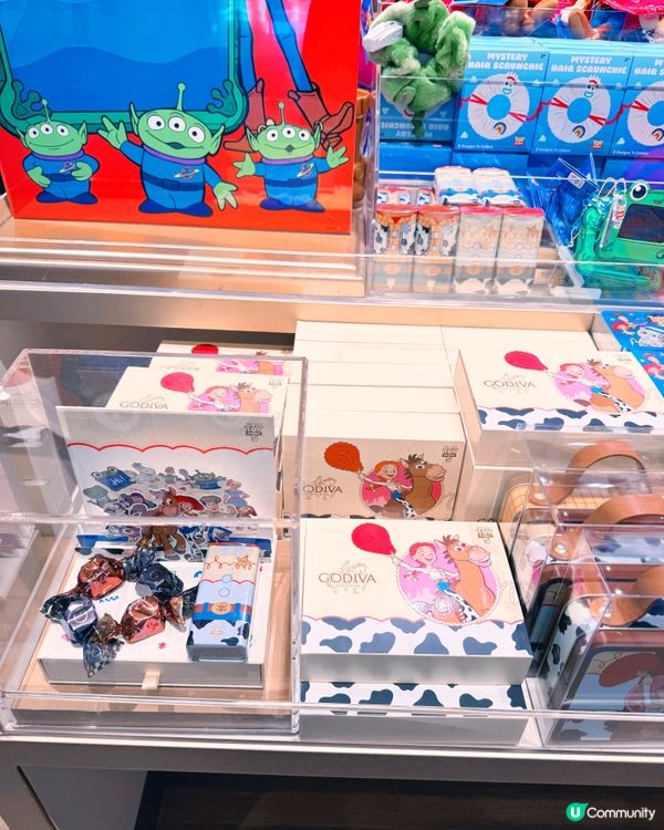 迪士尼5玩具總動員機場店 🛍️✨