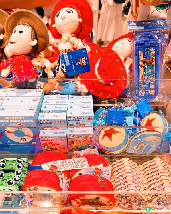迪士尼5玩具總動員機場店 🛍️✨