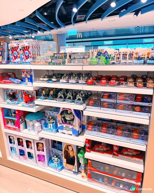 迪士尼5玩具總動員機場店 🛍️✨