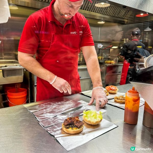 Five Guys🍔 x 李錦記🔥火辣聯乘🌶️