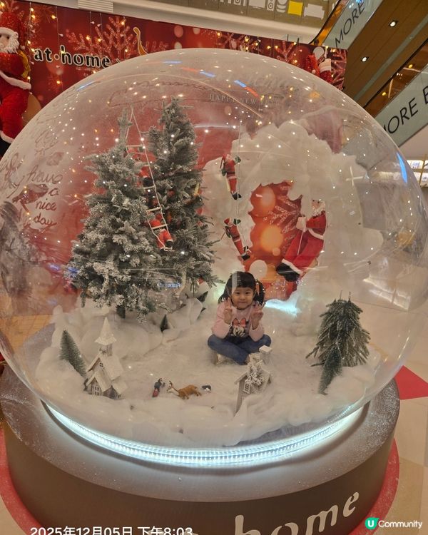 沙田home square有大型嘅聖誕節水晶球🎄