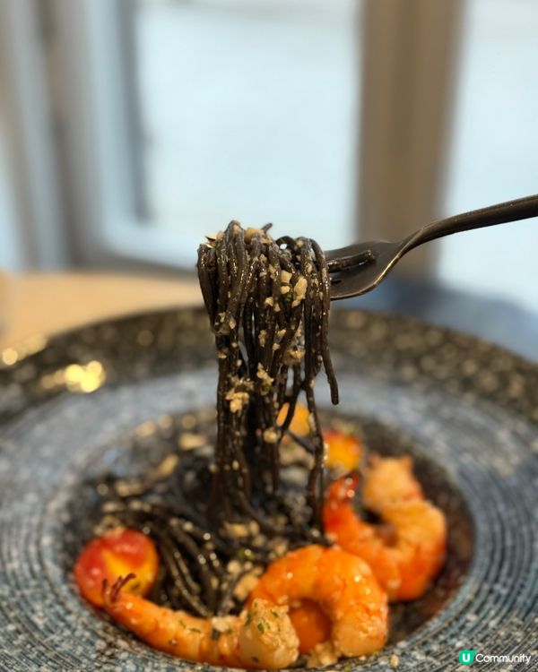 摩洛哥風格黑白餐廳