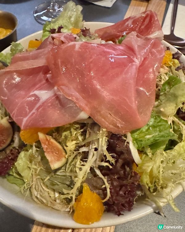 型格的酒吧餐廳