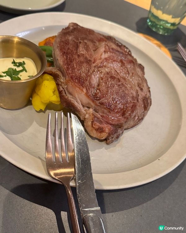 型格的酒吧餐廳