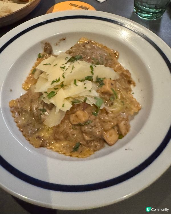 型格的酒吧餐廳