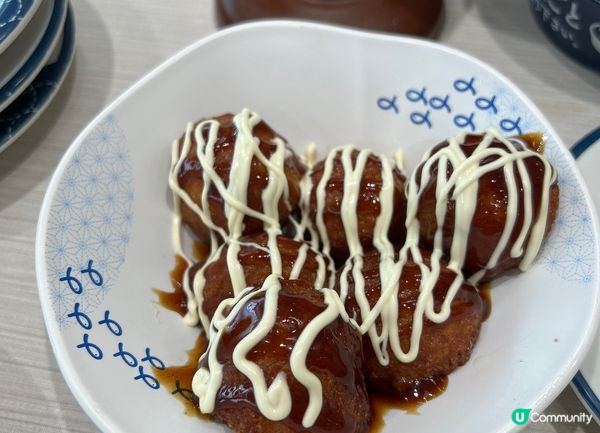 位於佐敦繁華鬧市中的迴轉壽司店Hama sushi，招牌的呑...