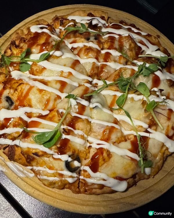 鬧市中的戶外露天西餐