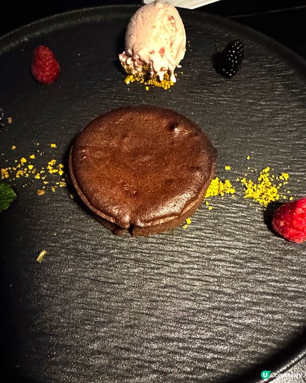 鬧市中的戶外露天西餐