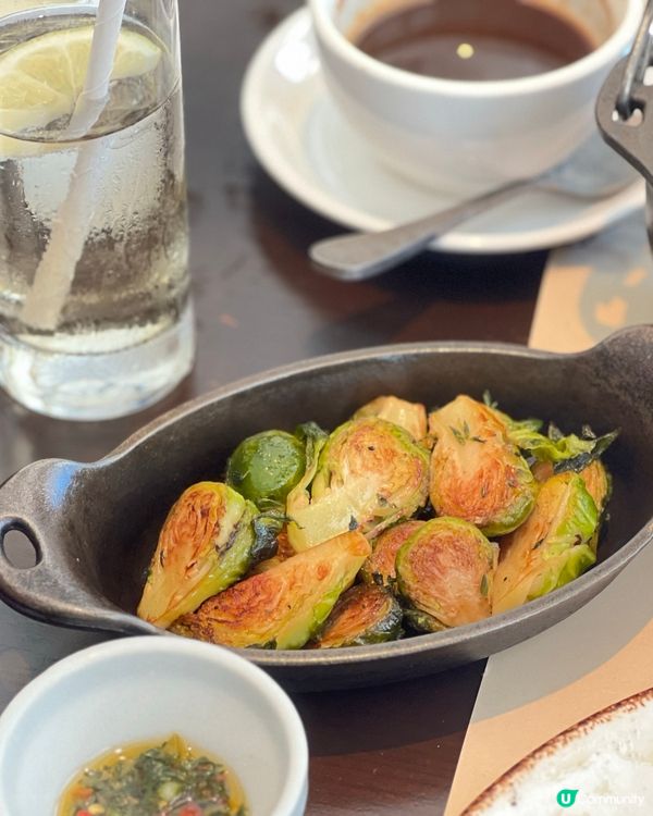 中環碳火牛扒🥩  環境舒服，同朋友傾計一流！