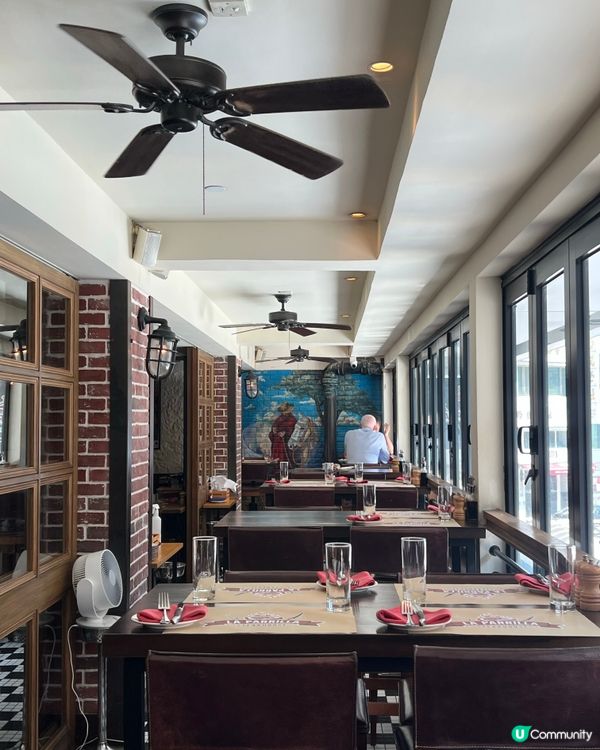 中環碳火牛扒🥩  環境舒服，同朋友傾計一流！