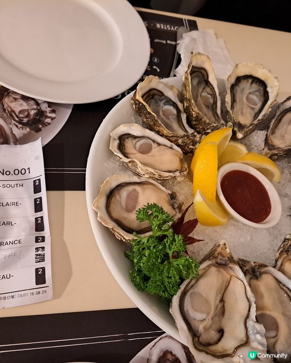 新鮮生蠔，白酒。