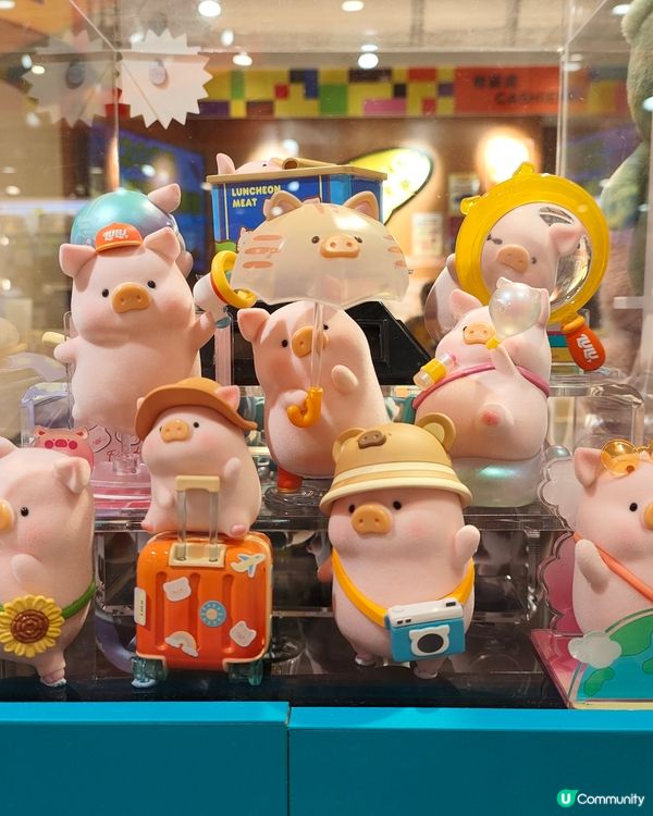 好多卡通公仔，花多眼亂，就算大人看了都歡喜