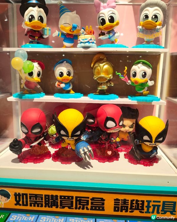 好多卡通公仔，花多眼亂，就算大人看了都歡喜