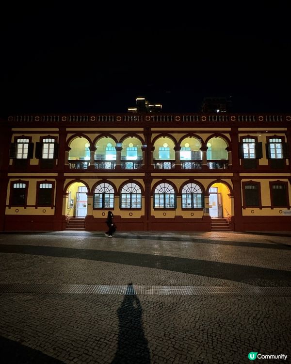 澳門夜景圖書館 🏛️✨