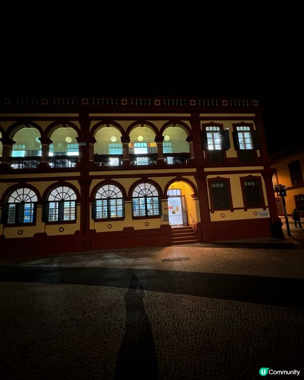 澳門夜景圖書館 🏛️✨