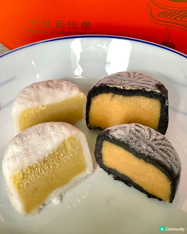 黑刺榴槤冰皮月餅