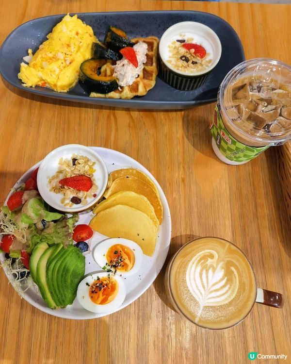 同閨蜜去食brunch嘆咖啡