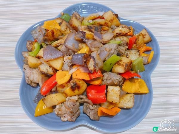彩椒薯仔牛柳粒
