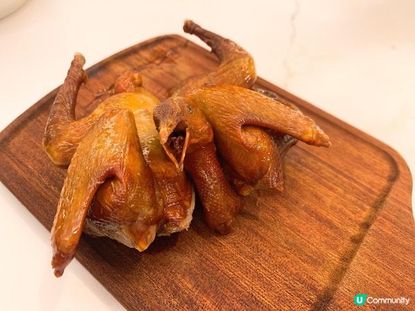 面積寬敞，裝修走時尚風格，環境燈光配搭比人幾舒服感覺，唔會太...