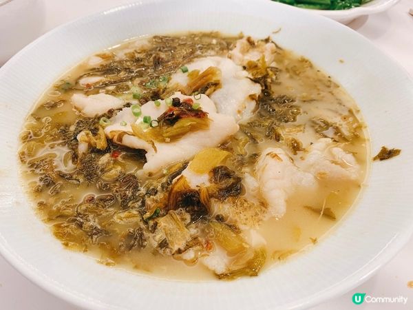 面積寬敞，裝修走時尚風格，環境燈光配搭比人幾舒服感覺，唔會太...