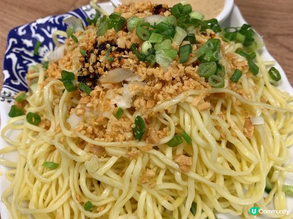 呢間餃子專門店，今晚行開呢個商場先知原來呢度又開一間，開放式...