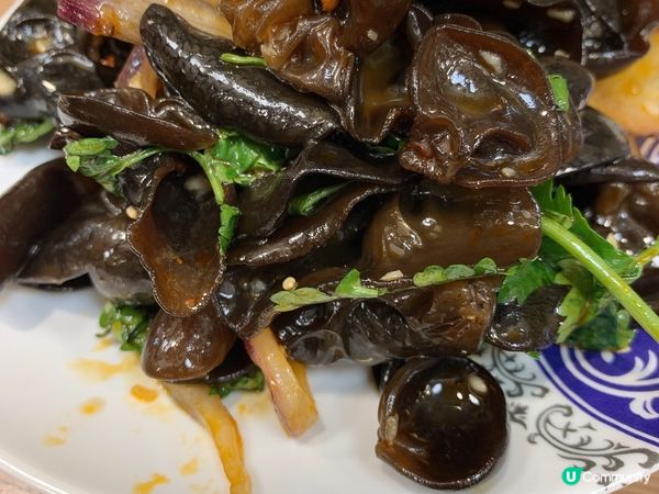 呢間餃子專門店，今晚行開呢個商場先知原來呢度又開一間，開放式...