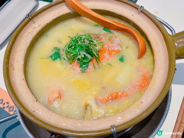 《微辣大排檔》餐廳佔地面積4500呎，店內既裝修均以冰室及大...