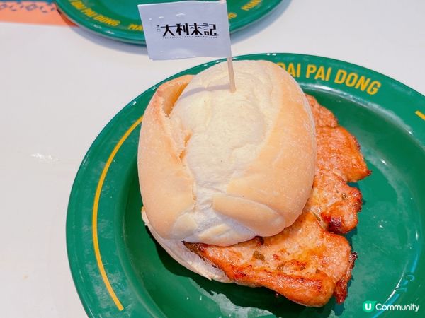 《微辣大排檔》餐廳佔地面積4500呎，店內既裝修均以冰室及大...