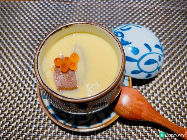 主打各式日本料理，手握壽司及和風小食