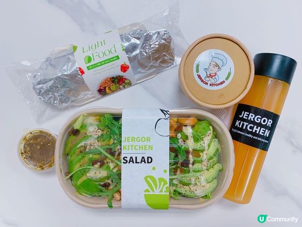 餐廳提供既有營餐單款式眾多，沙律、主食及雞卷一一供應