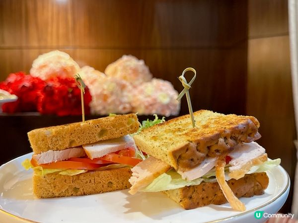 健怡午市套餐😍 有多款三文治/沙律供選擇💖✌🏻