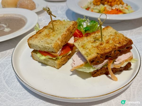 健怡午市套餐😍 有多款三文治/沙律供選擇💖✌🏻