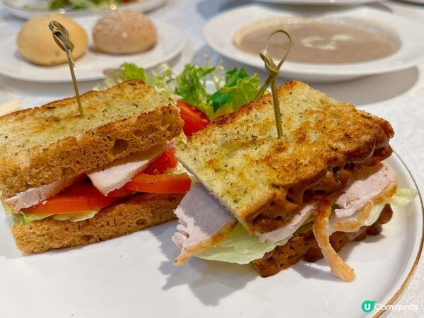 健怡午市套餐😍 有多款三文治/沙律供選擇💖✌🏻