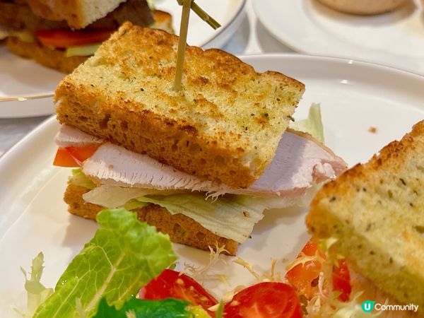 健怡午市套餐😍 有多款三文治/沙律供選擇💖✌🏻