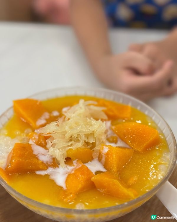 貓貓主題甜品店