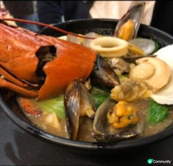 豪吃龍蝦湯泡飯🤤好多料好豐富，好多海鮮，除左龍蝦頭做點綴，仲...