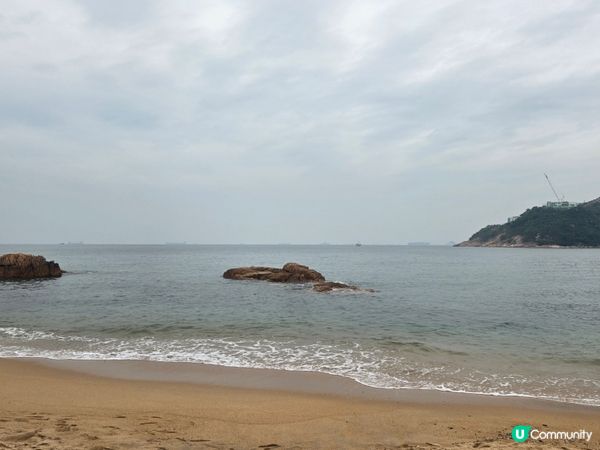 漫步沙灘上，聽聽海浪聲，悠然自得