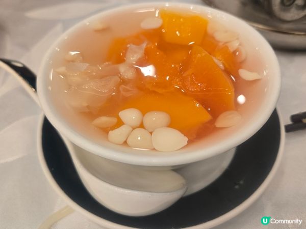 雪耳木瓜糖水，滋潤