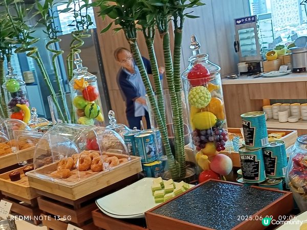 🏊‍♂️云端泳池×高球景观！深圳福田智选假日必住体验