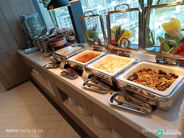 🏊‍♂️云端泳池×高球景观！深圳福田智选假日必住体验