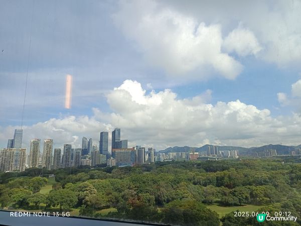 🏊‍♂️云端泳池×高球景观！深圳福田智选假日必住体验