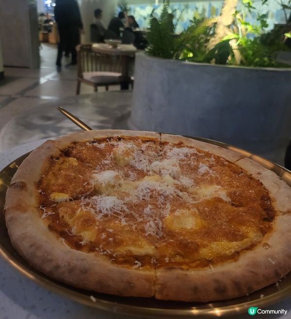 集餐廳、酒吧同埋文化展覽嘅全新概念店