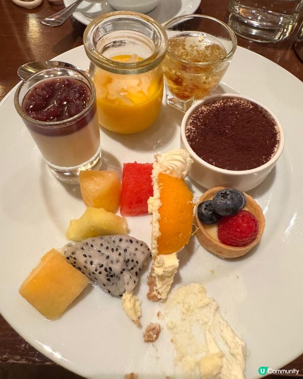 以龍蝦為主打的自助晚餐