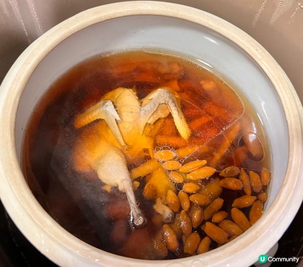 冬日暖笠笠靚湯「淮山杞子北芪黨參蓮子燉鵪鶉湯」。對自己好D，...