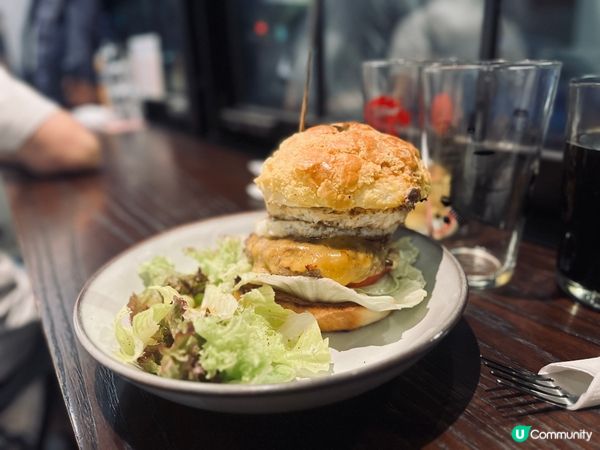 一間特別嘅burger店