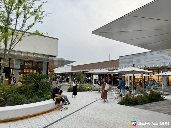 THE OUTLETS 全北九州最新最大商場！