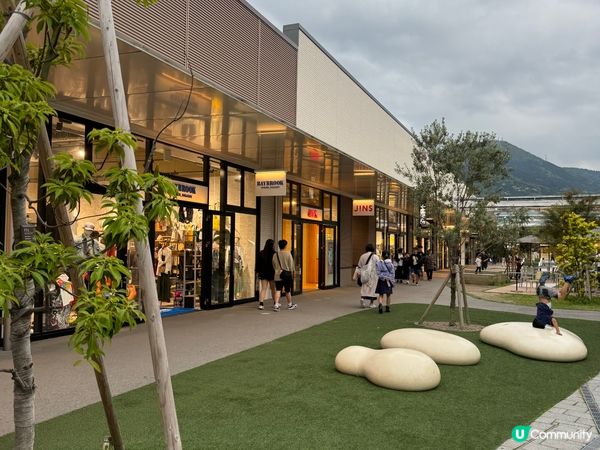 THE OUTLETS 全北九州最新最大商場！