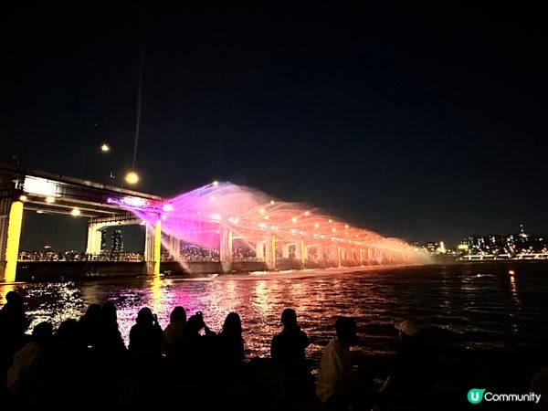 🇰🇷首爾盤浦大橋月光彩虹噴泉🌈週日夜晚真的超有氣氛！