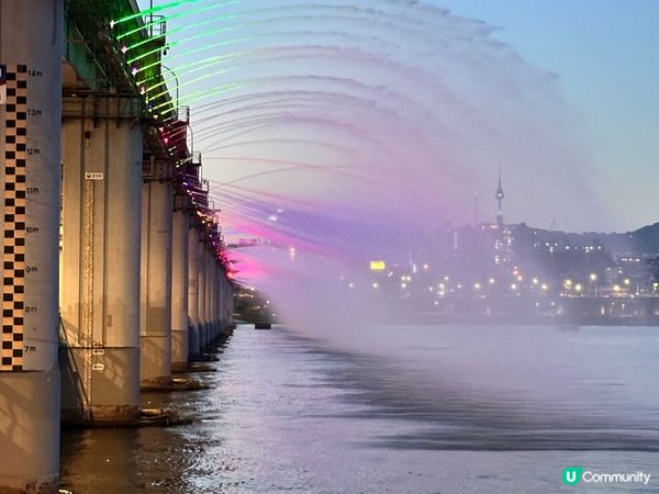 🇰🇷首爾盤浦大橋月光彩虹噴泉🌈週日夜晚真的超有氣氛！