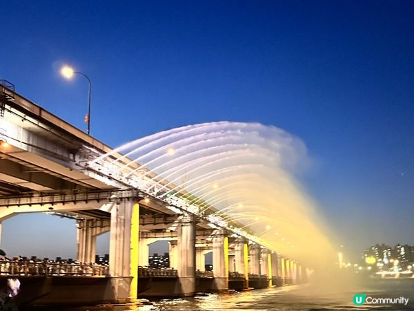 🇰🇷首爾盤浦大橋月光彩虹噴泉🌈週日夜晚真的超有氣氛！
